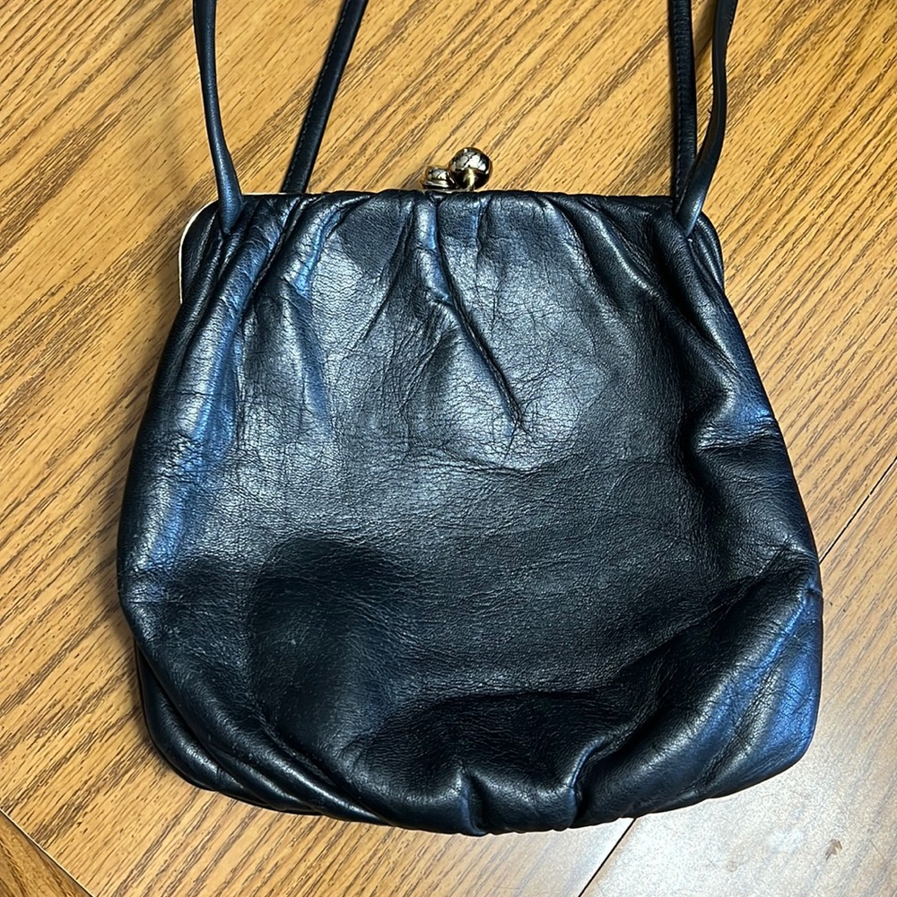 Carriage Court Shoulder Bag